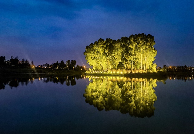 成都新津天府明珠公園暨民營經(jīng)濟博物館戶外燈光亮化工程 P2